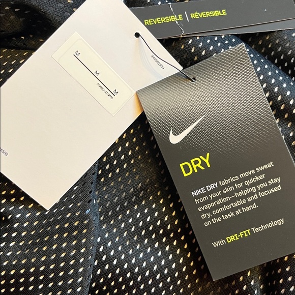 NIKE FLY Reversible Basketball Jersey - Picture 8 of 10